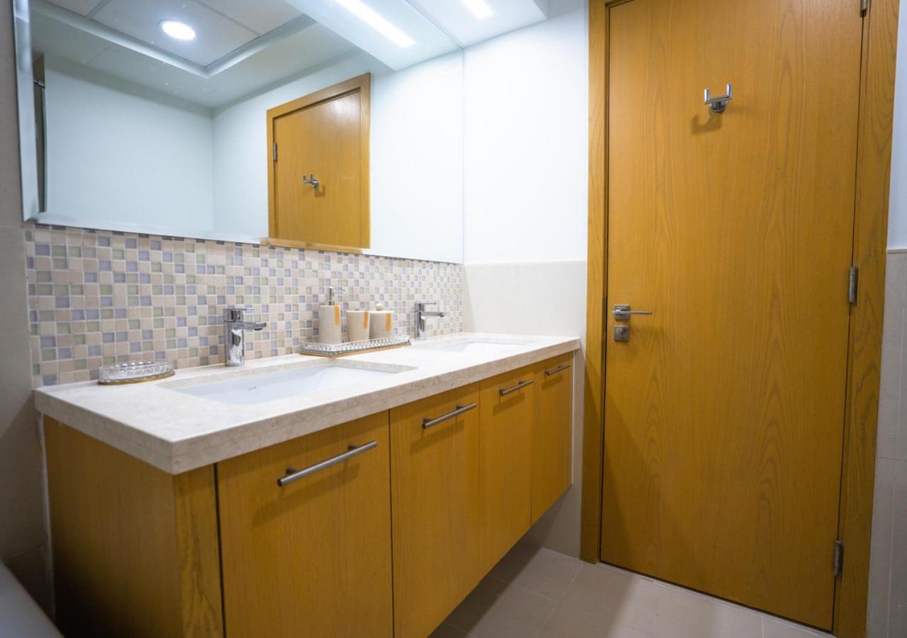 Nasma Luxury Stays - Bellevue Tower 1 دبي المظهر الخارجي الصورة